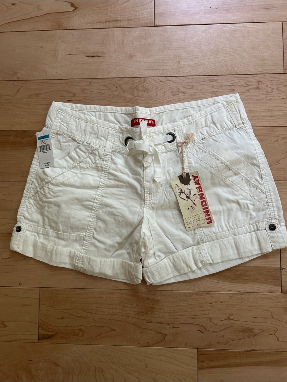 UNIONBAY Women's white Drawstring Cargo Shorts